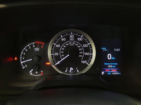 Used 2021 Toyota Corolla LE FWD image 23