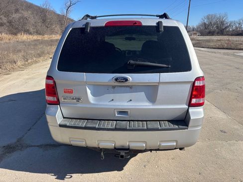 Used 2011 Ford Escape XLT FWD image 9