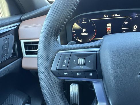 New 2026 Mitsubishi Outlander SEL image 17