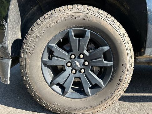 Used 2019 Chevrolet Colorado Z71 w/ Z71 Midnight Edition AWD/4WD image 10