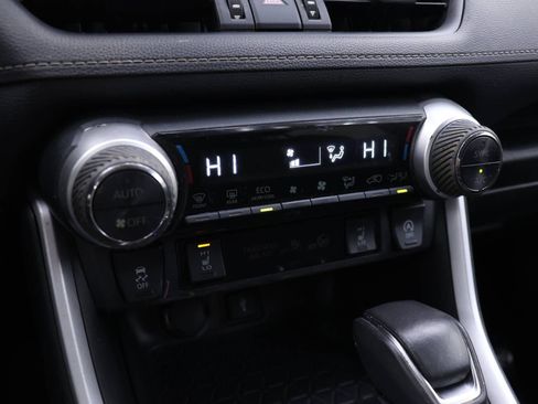 Certified 2022 Toyota RAV4 XLE Premium image 6