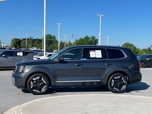 Certified 2023 Kia Telluride EX w/ EX Captain's Chair Package AWD/4WD image 4