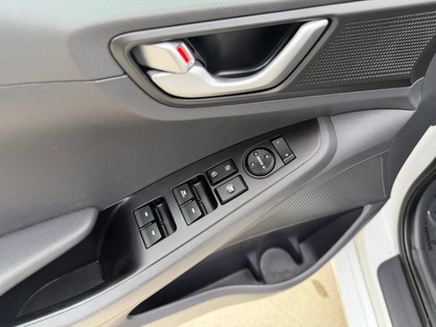 Used 2019 Hyundai Ioniq Blue FWD image 27