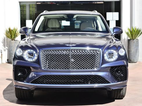 Used 2021 Bentley Bentayga AWD/4WD image 7