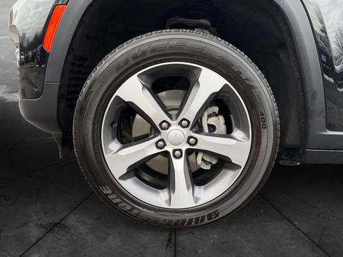 Used 2023 Jeep Grand Cherokee 4WD 4xe w/ Luxury Tech Group II image 14