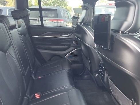 Used 2023 Jeep Grand Cherokee Overland w/ Advanced Protech Group III image 21