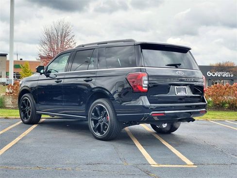 Certified 2023 Ford Expedition Limited image 4