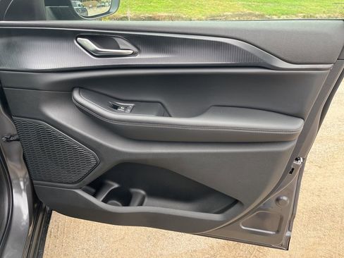 New 2025 Jeep Grand Cherokee 4WD image 10