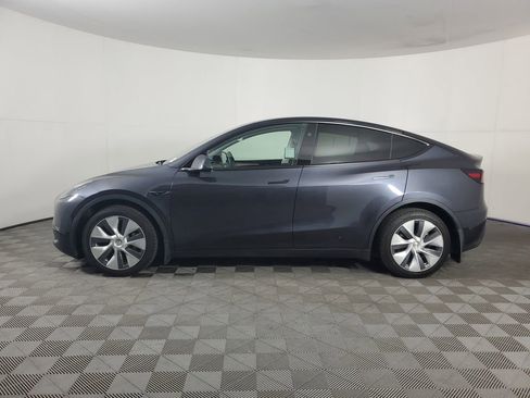 Used 2024 Tesla Model Y Long Range image 7
