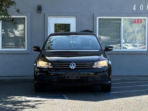 Used 2015 Volkswagen Jetta SE FWD image 2