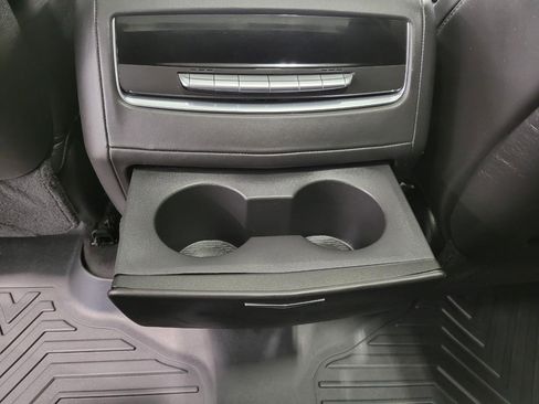 Used 2021 Cadillac Escalade Sport Platinum AWD/4WD image 24