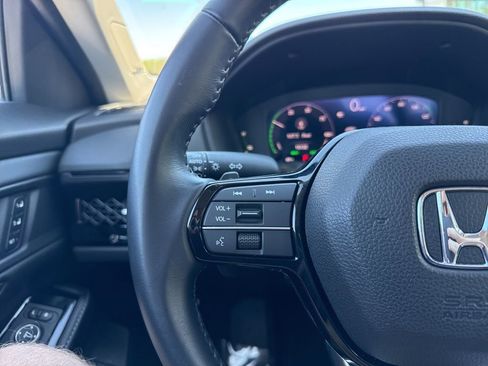 Used 2023 Honda Accord Touring image 16