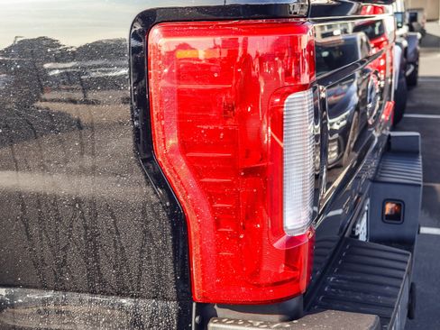 Used 2018 Ford F350 Lariat w/ Lariat Ultimate Package image 26