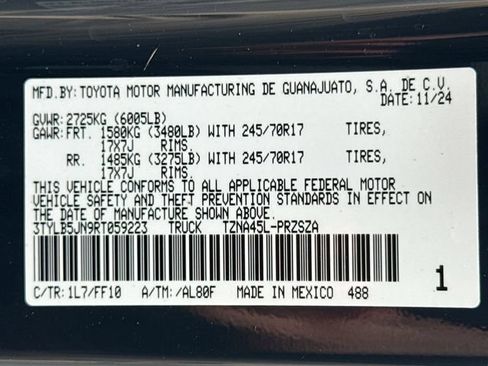 Used 2024 Toyota Tacoma SR5 AWD/4WD image 33