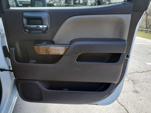 Used 2017 GMC Sierra 3500 SLT w/ Duramax Plus Package image 33