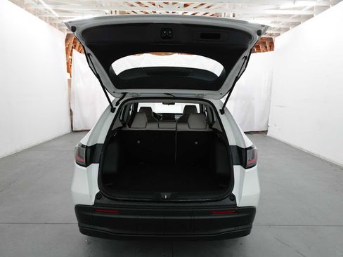 Certified 2025 Honda HR-V LX image 28