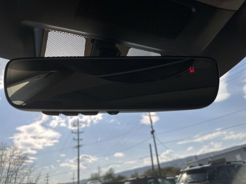 Used 2024 Subaru Outback Limited image 35