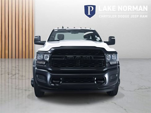 New 2024 RAM 5500 Tradesman image 3