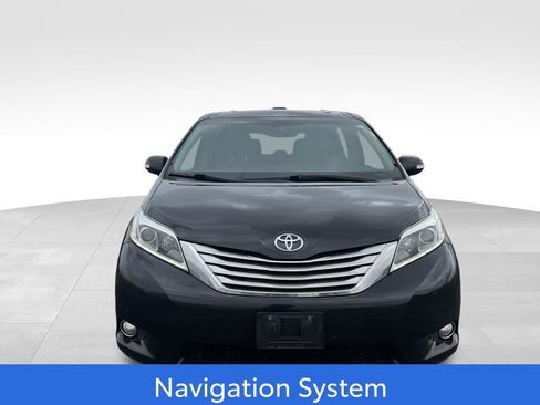 Used 2016 Toyota Sienna Limited Premium image 2