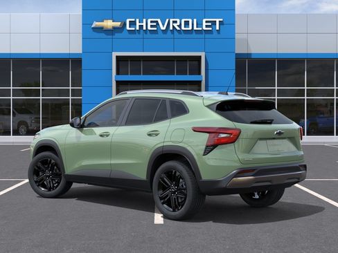 New 2026 Chevrolet Trax ACTIV w/ Sunroof Package FWD image 3