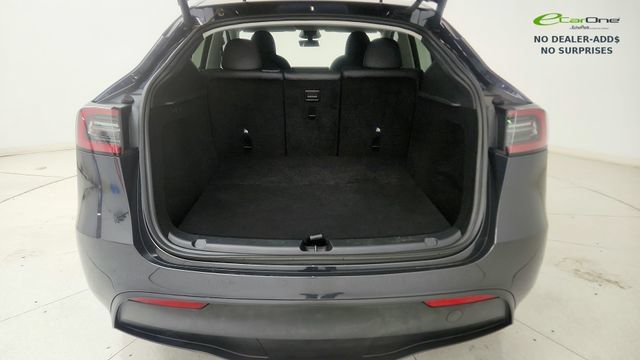 Used 2025 Tesla Model Y Long Range RWD image 29