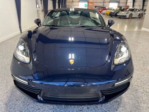 Used 2018 Porsche 718 Boxster S image 12