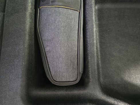 Used 2023 Rivian R1S Adventure image 34