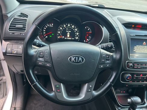 Used 2015 Kia Sorento EX w/ EX V6 Touring Package image 12