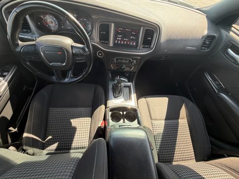 Used 2022 Dodge Charger SXT w/ Driver Convenience Group RWD image 29