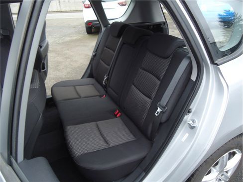 Used 2010 Hyundai Elantra GLS image 12