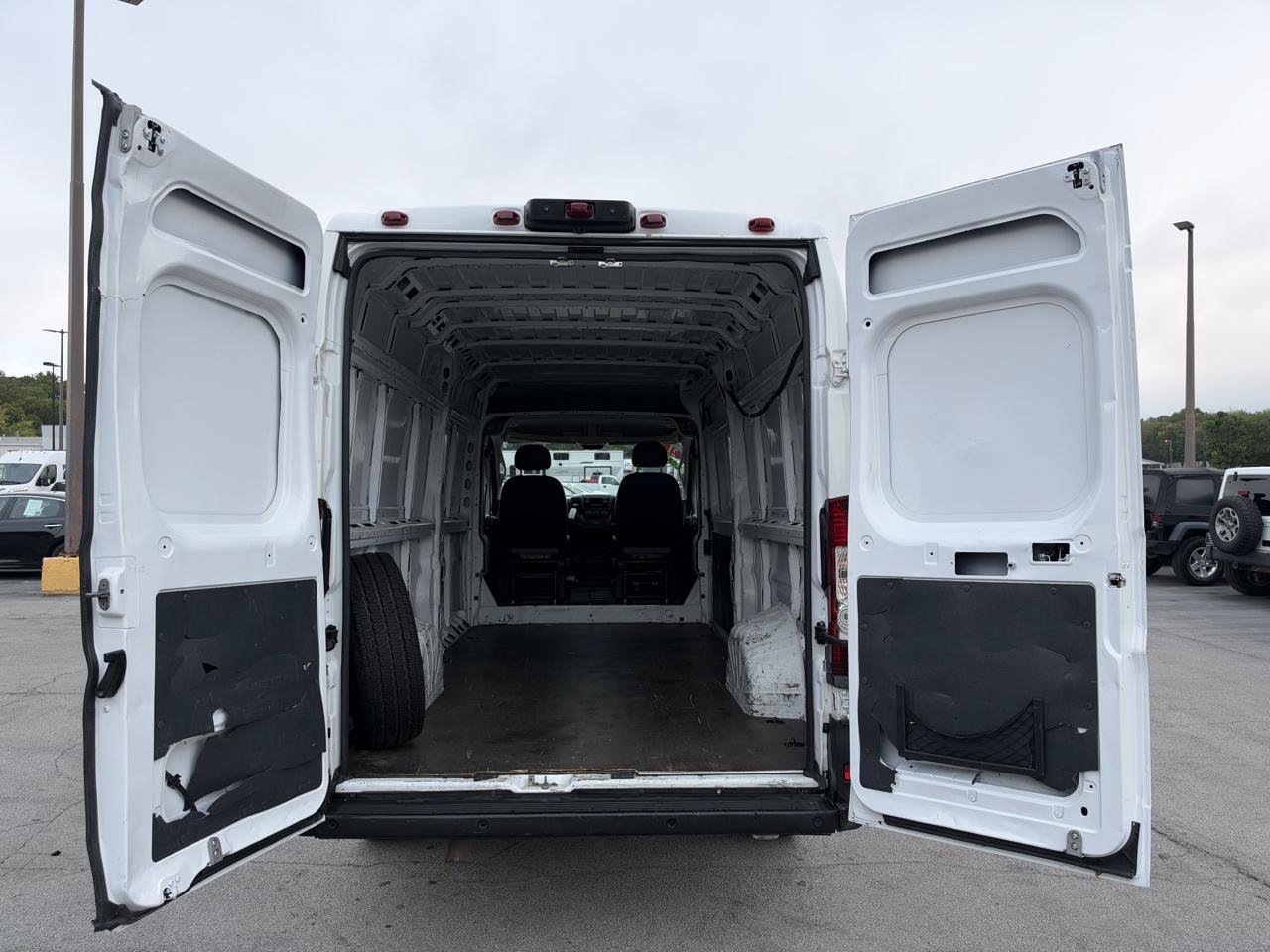 Used 2021 RAM ProMaster 3500 w/ Convenience Group FWD image 12