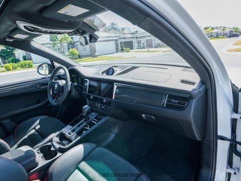 Used 2024 Porsche Macan GTS image 49