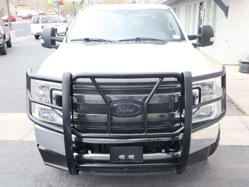 Used 2022 Ford F350 XLT w/ FX4 Off-Road Package image 13