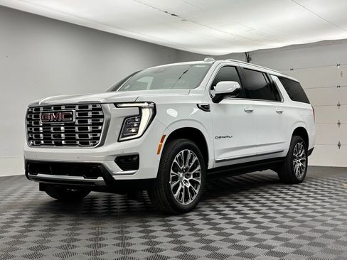 New 2026 GMC Yukon XL Denali w/ Denali Reserve Package image 2