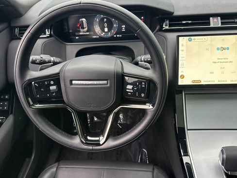 Certified 2025 Land Rover Range Rover Velar S AWD/4WD image 17