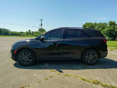 Used 2023 Chevrolet Equinox RS AWD/4WD image 5