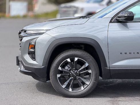 New 2026 Chevrolet Equinox RS w/ Convenience Package III image 18