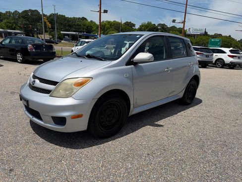 Used 2006 Scion xA FWD image 13
