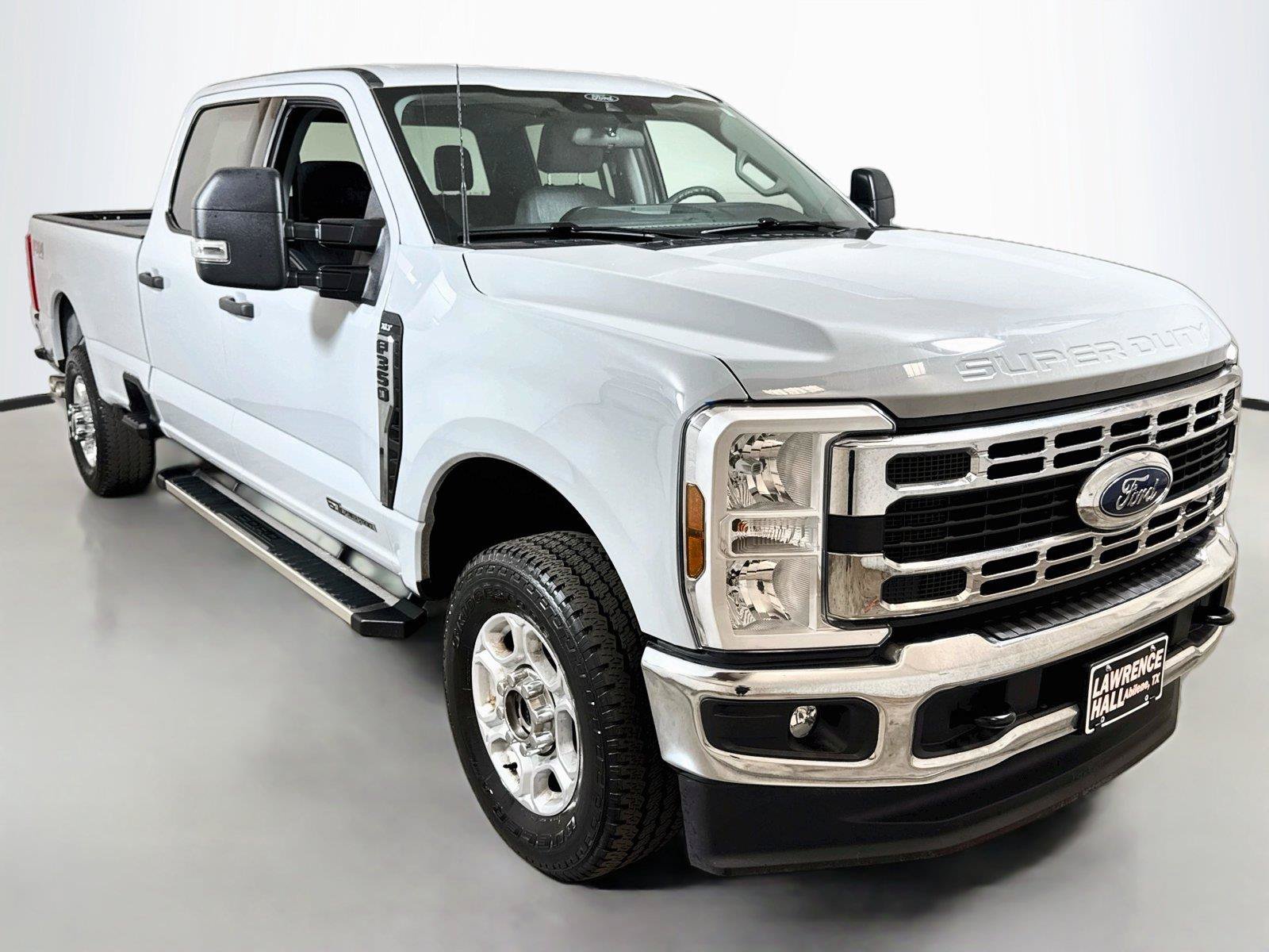 Used 2026 Ford F350 XLT w/ FX4 Off-Road Package AWD/4WD image 3