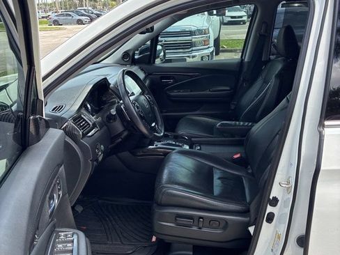 Used 2018 Honda Pilot Elite image 15