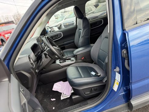 Used 2023 Ford Bronco Sport Outer Banks w/ Tech Package image 12