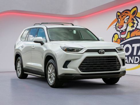 New 2026 Toyota Grand Highlander AWD image 3