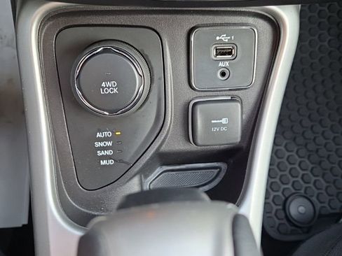 Used 2019 Jeep Compass Sport image 34