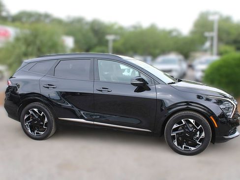 Certified 2024 Kia Sportage SX FWD image 4