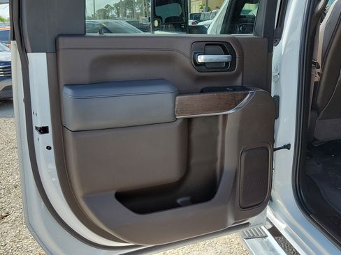 Used 2023 GMC Sierra 2500 Denali w/ Denali Ultimate Package AWD/4WD image 14