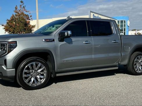 Used 2025 GMC Sierra 1500 Denali w/ Denali Reserve Package image 3