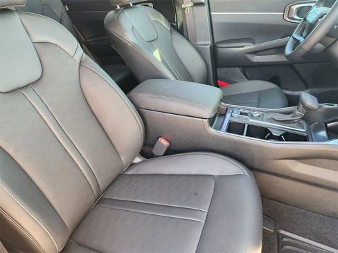 New 2026 Kia Sorento S w/ S Panoramic Sunroof Package FWD image 11