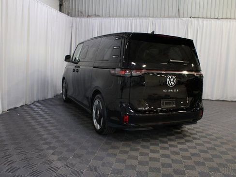New 2025 Volkswagen ID. Buzz Pro S image 22