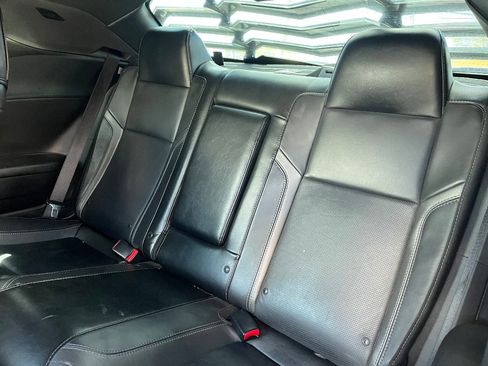 Used 2016 Dodge Challenger SXT Plus RWD image 12