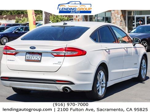 Used 2018 Ford Fusion SE image 4